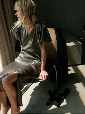 NATION Pamela flutter sleeve midi dress size medium